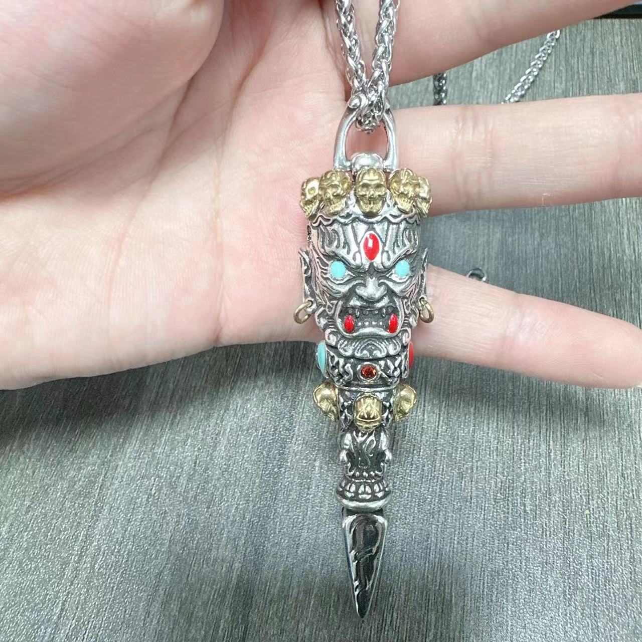 Domineering Personalized Ethnic Style Distressed Pendant Pendant