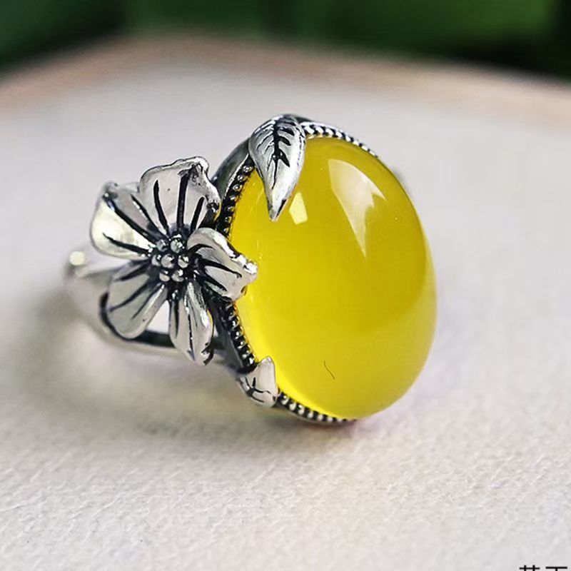 Women's Fashion Retro Characteristic Distressed Ring