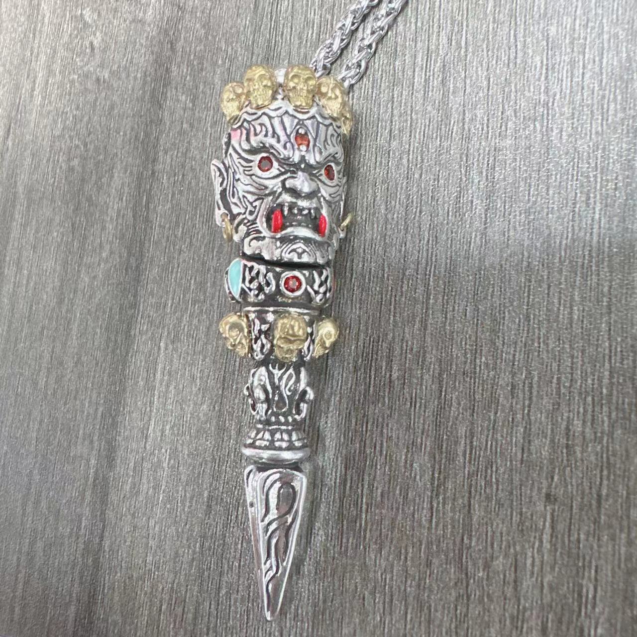 Domineering Personalized Ethnic Style Distressed Pendant Pendant