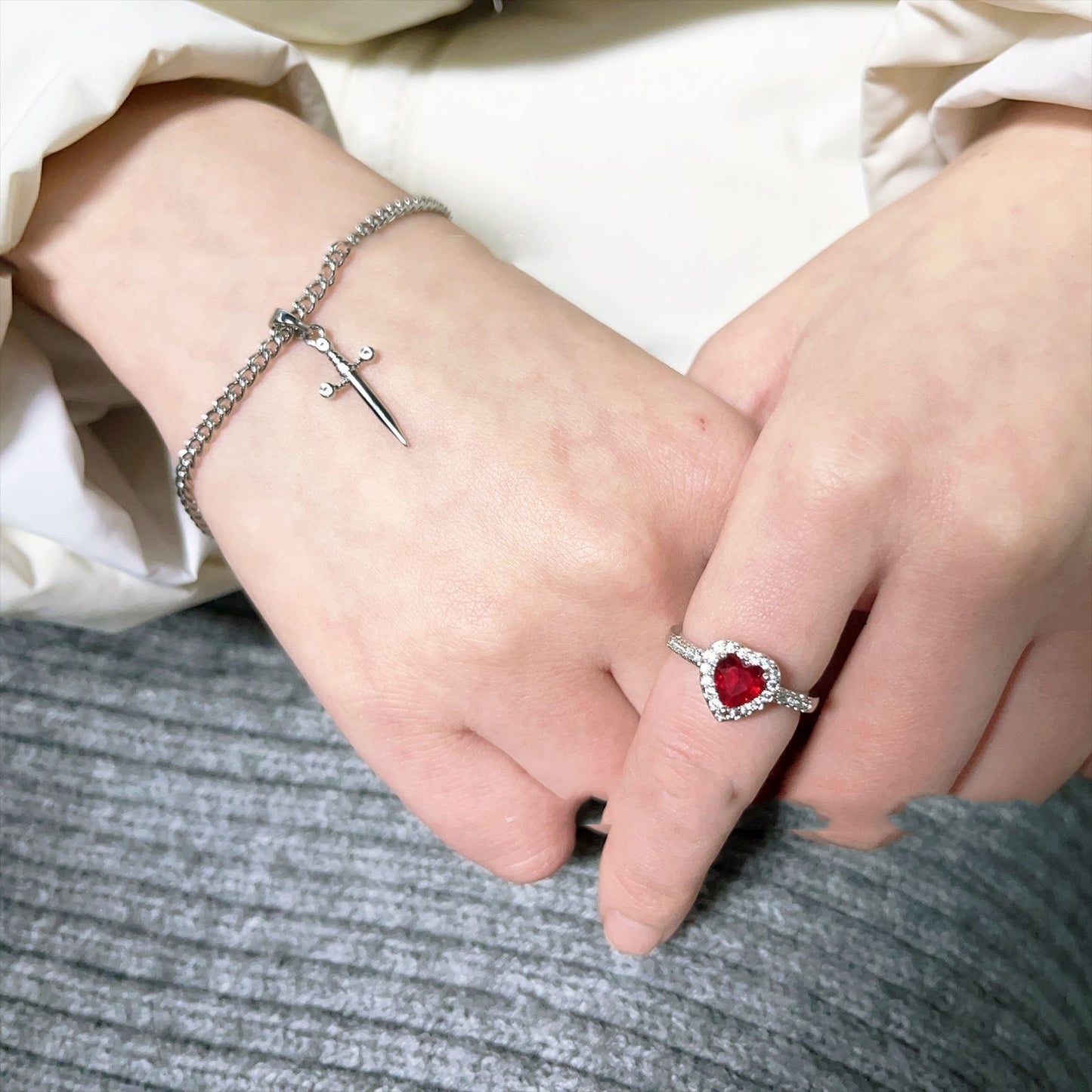 Ruby Bracelet Love Heart-shaped Ring Hollow Bracelet Suit