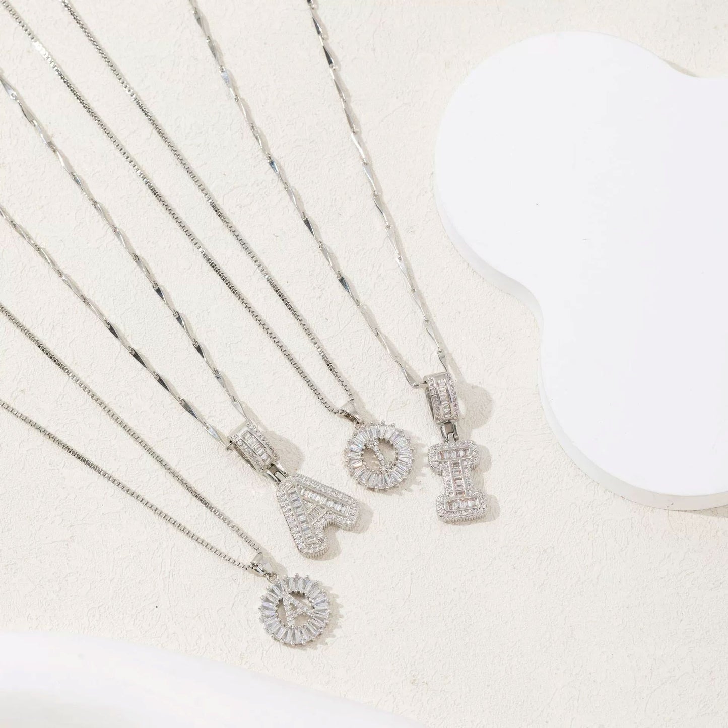 Full Diamond Rock Candy 26 Letter Pendant Necklace Copper Inlaid Zirconium Round Flower Letter Suit