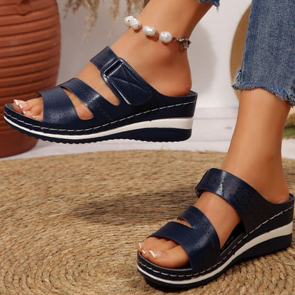 Wedgy slippers voor dames in grote maten