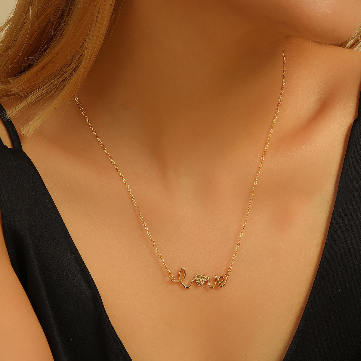 1 stuk eenvoudige, prachtige, ingelegde, sprankelende diamanten symbool 8, letterliefdeshanger ketting, geschikt voor dagelijks gebruik door vrouwen, een vakantiecadeau voor echtgenotes en moeders