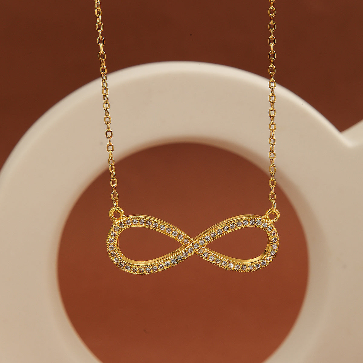 1 stuk eenvoudige, prachtige, ingelegde, sprankelende diamanten symbool 8, letterliefdeshanger ketting, geschikt voor dagelijks gebruik door vrouwen, een vakantiecadeau voor echtgenotes en moeders