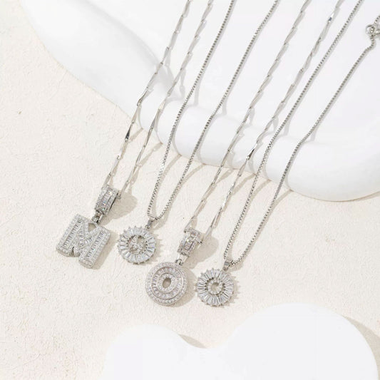 Full Diamond Rock Candy 26 Letter Pendant Necklace Copper Inlaid Zirconium Round Flower Letter Suit
