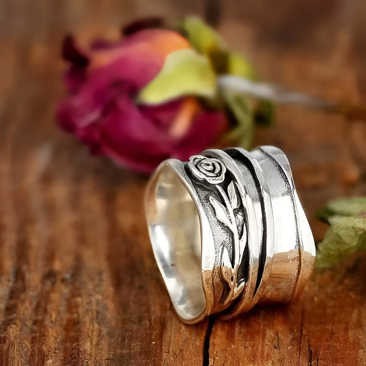 Luxury Vintage Flower-shaped Wide Face Ring