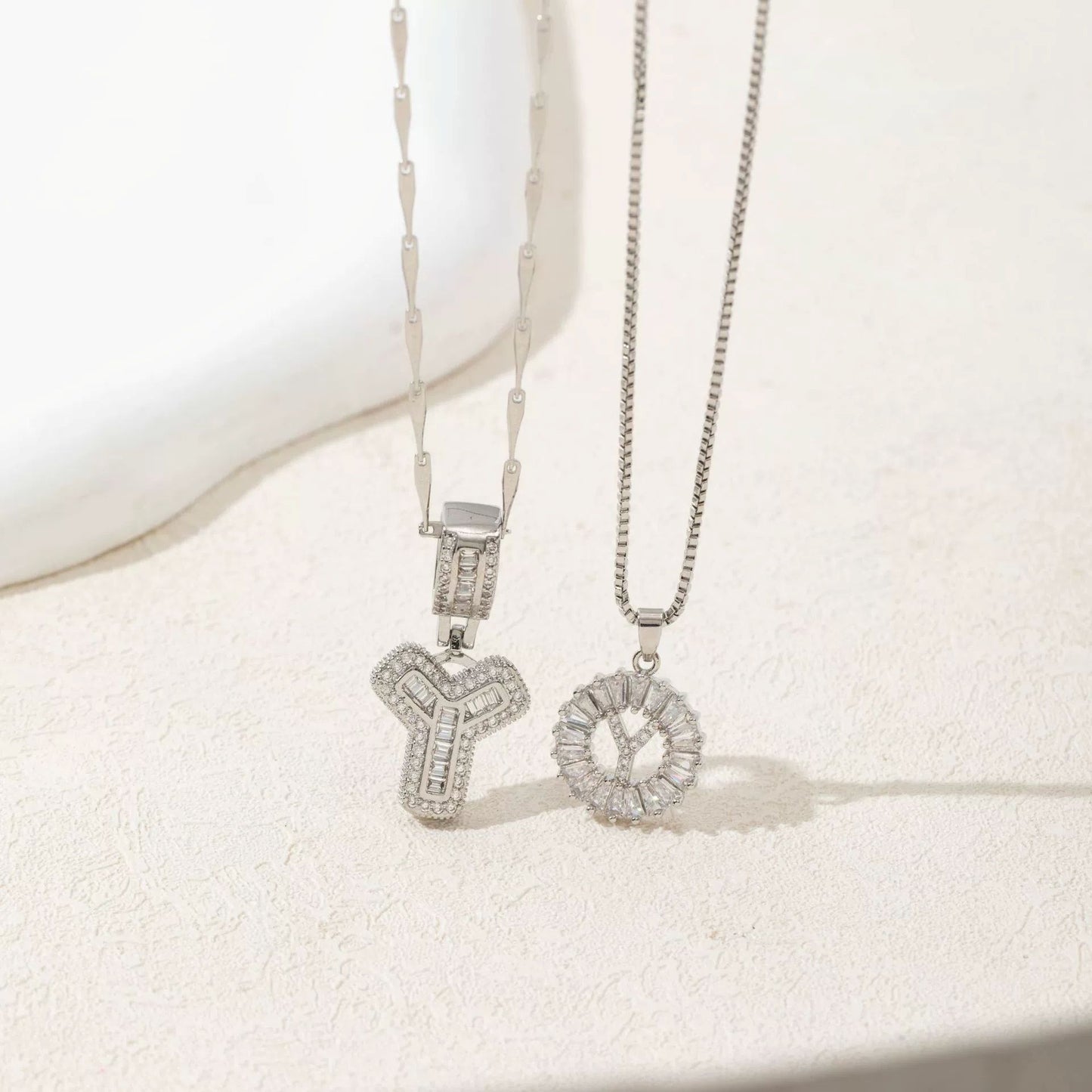 Full Diamond Rock Candy 26 Letter Pendant Necklace Copper Inlaid Zirconium Round Flower Letter Suit